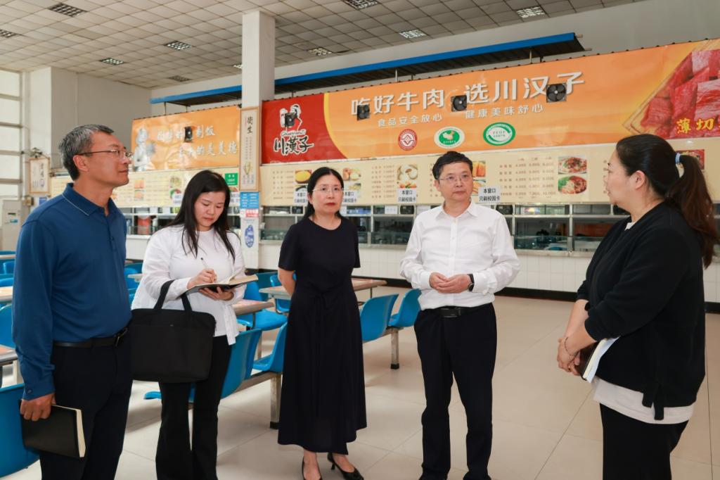 情系师生餐食 严守安全底线